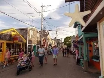 $324,999 | 57 Mt Pleasant Street, Unit 2B, Rockport, MA 01966