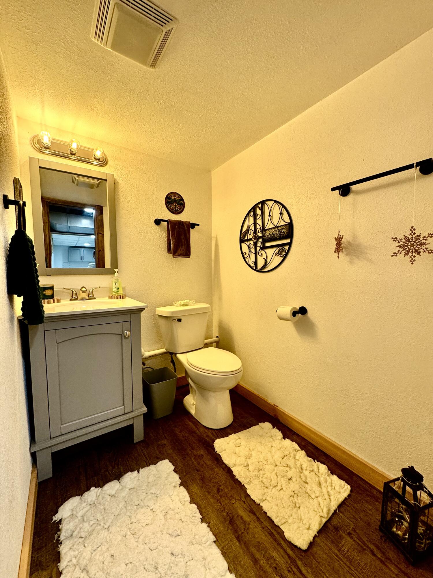 4012 Taft Road Kenosha, WI 53142 - Photo 20 of 34 Basemenet Half Bath