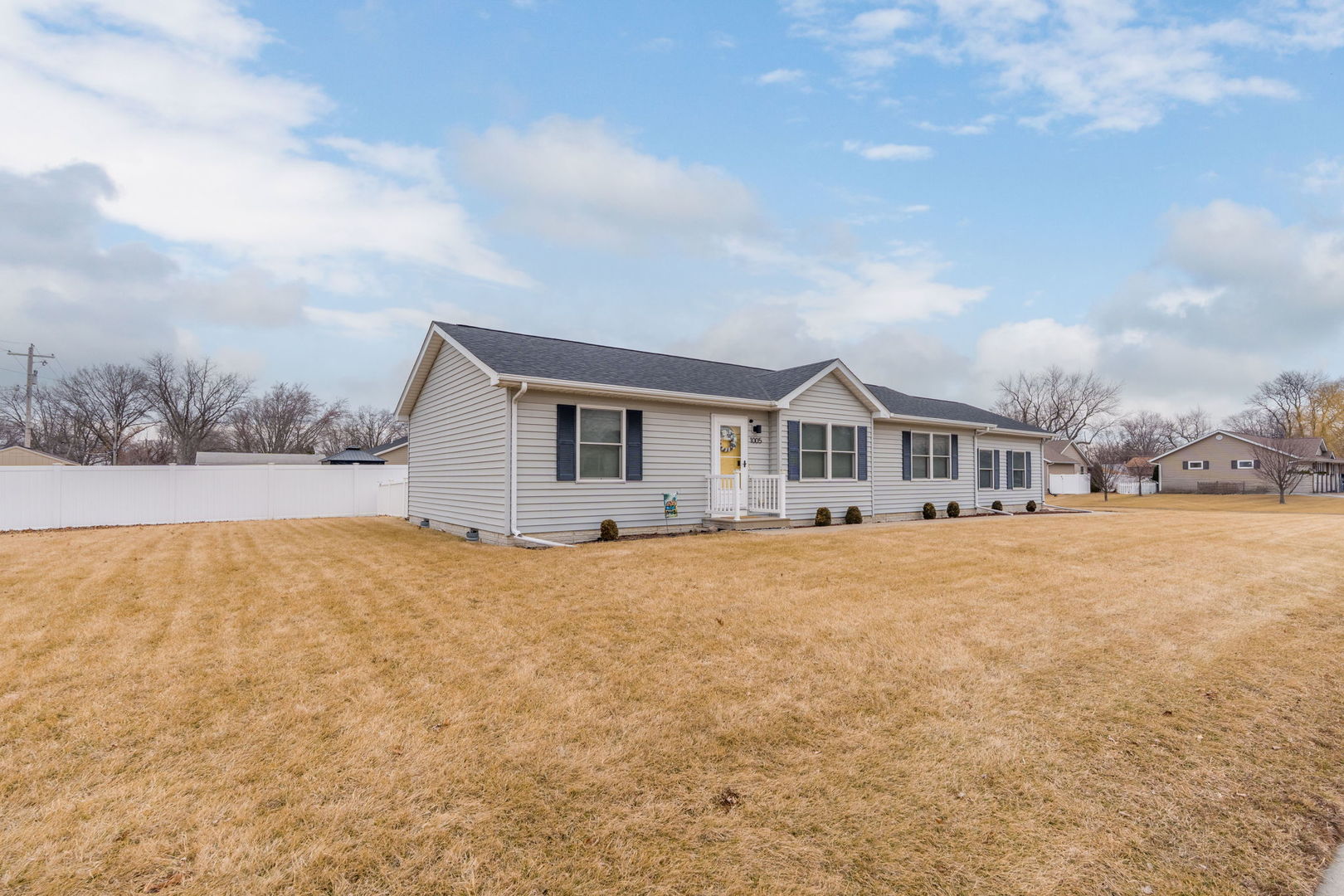 1005 17th Avenue Silvis, IL 61282 - Photo 3 of 34
