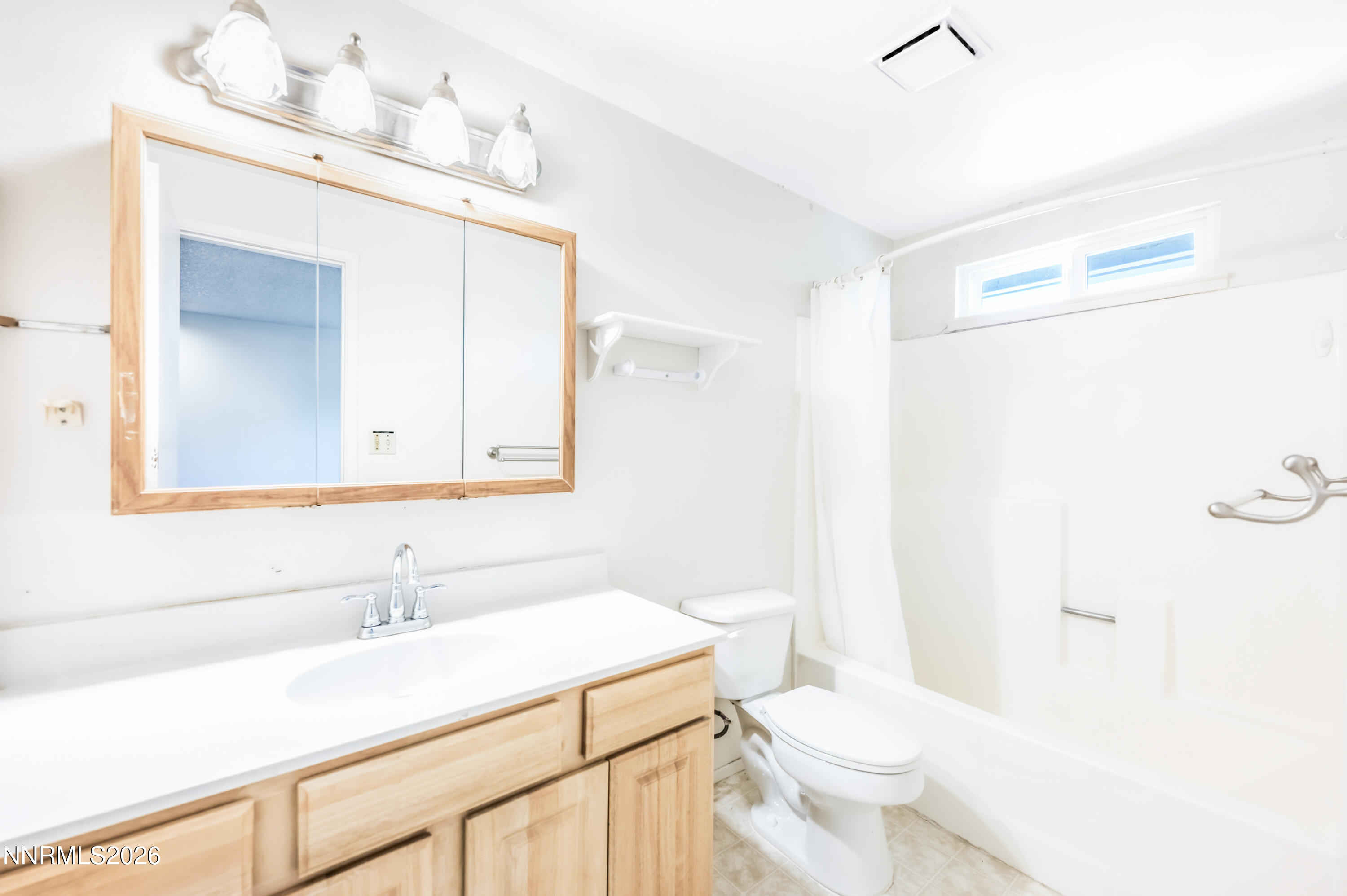 3985 Kentwood Court Reno, NV 89503 - Photo 10 of 21 Kent-1020