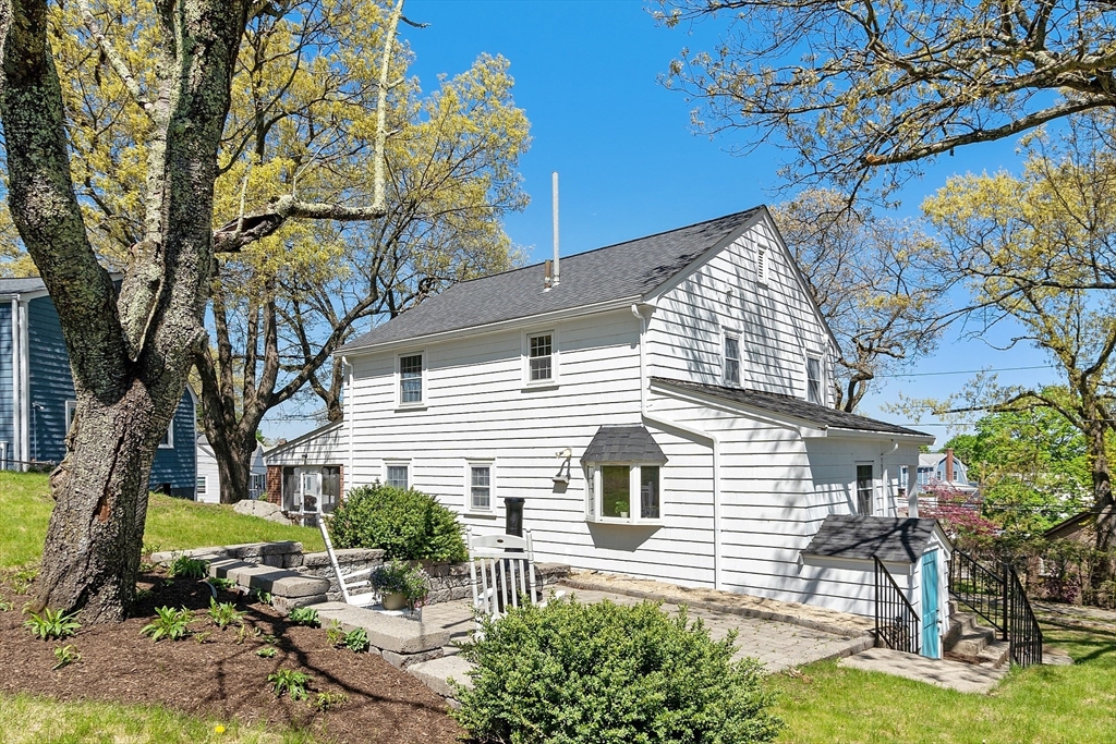 20 Sartell Road Waltham, MA 02451 - Photo 5 of 42 Gallery Image 5
