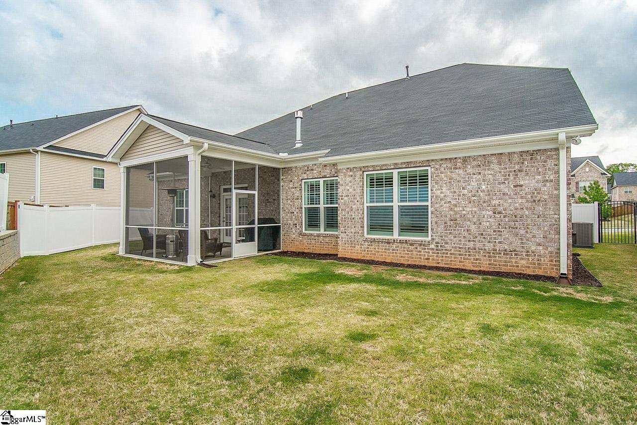 407 Strathpine Drive Simpsonville, SC 29681 - Photo 5 of 35 Gallery Image 5