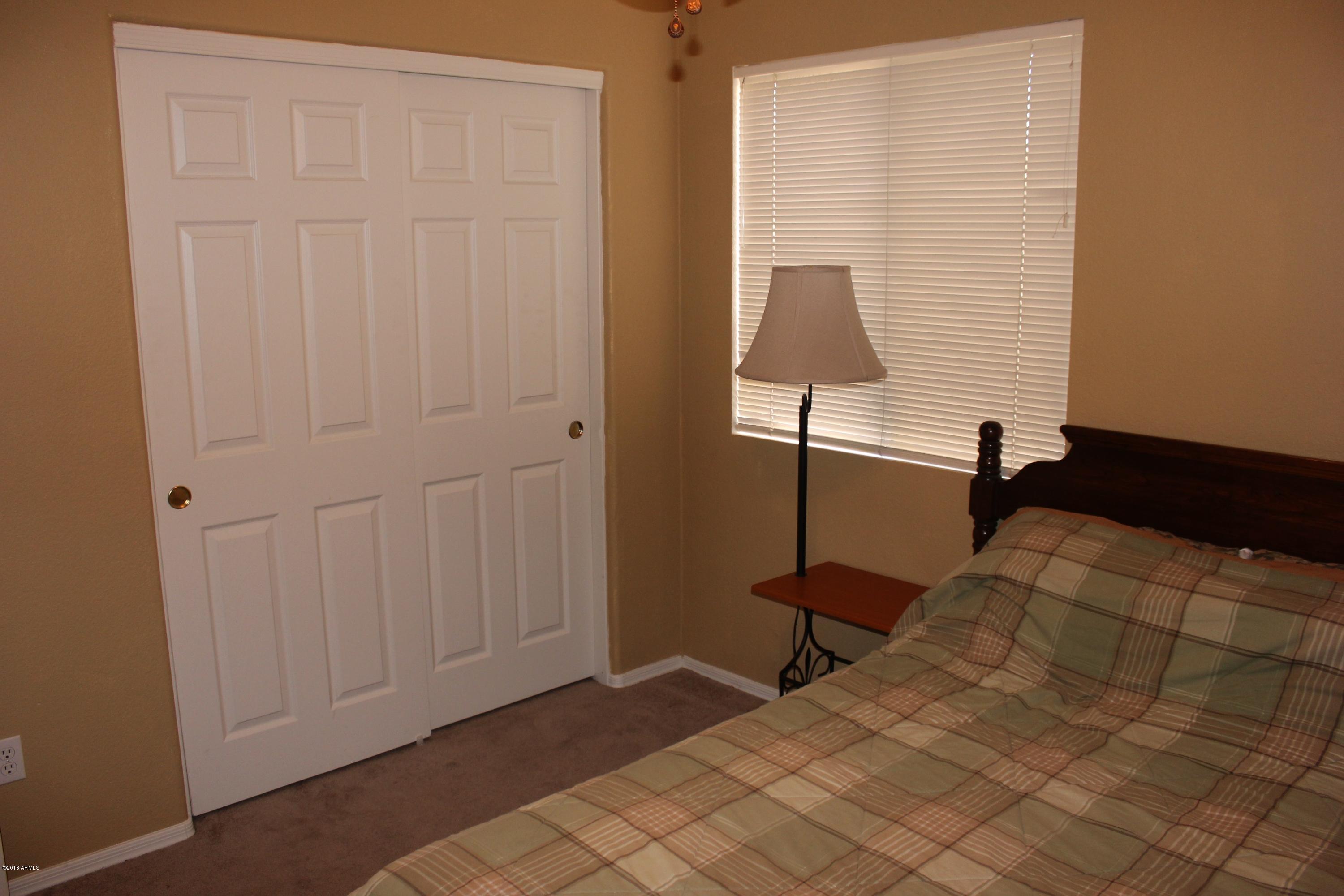 12822 West Hearn Road El Mirage, AZ 85335 - Photo 11 of 20 2013-10-22 16