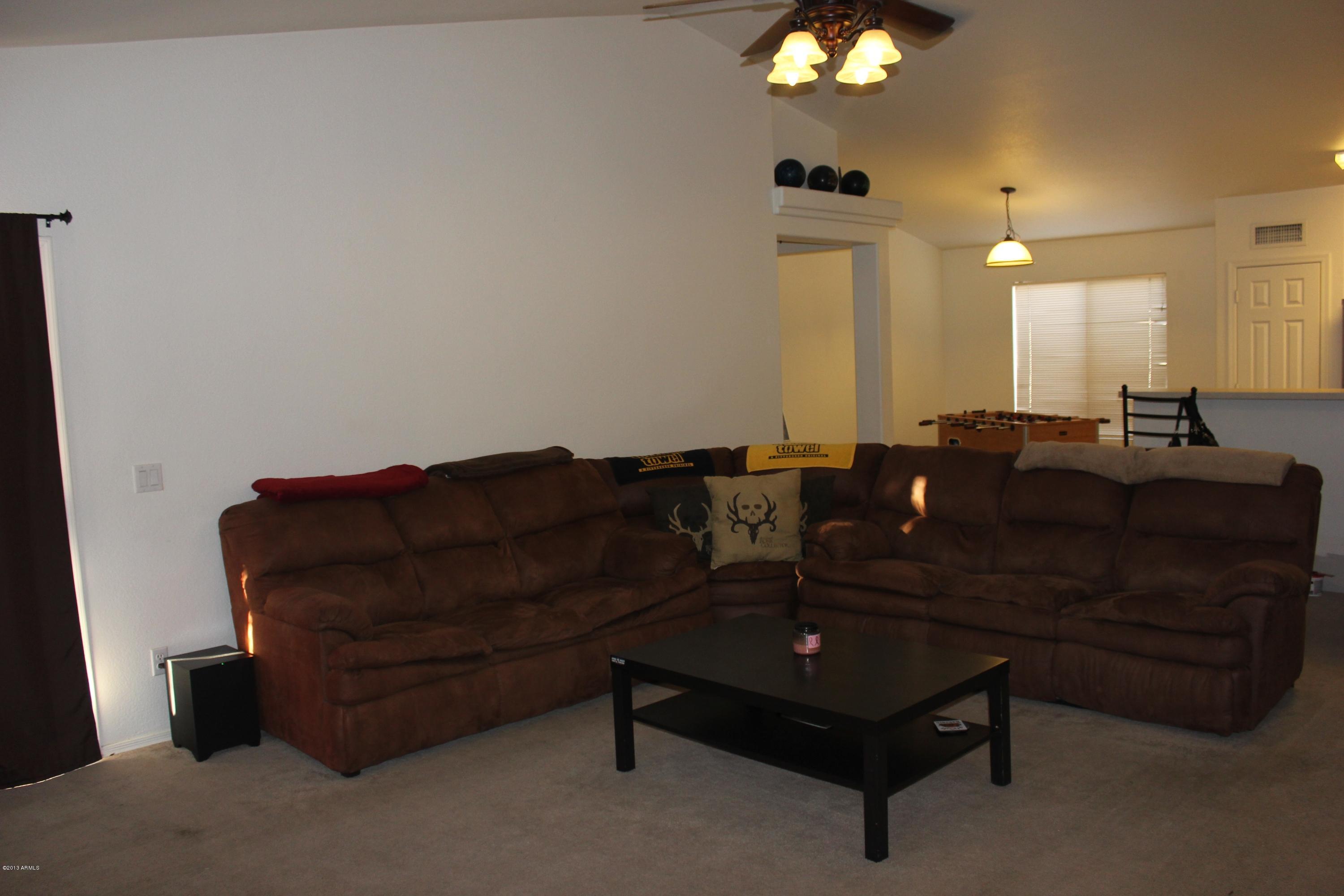 12822 West Hearn Road El Mirage, AZ 85335 - Photo 13 of 20 2013-10-22 16