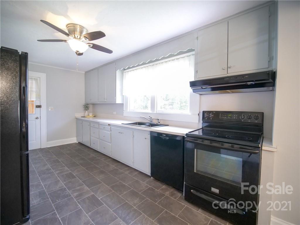 1735 East Ridge Road Salisbury, NC 28144 - Photo 4 of 48 Gallery Image 4
