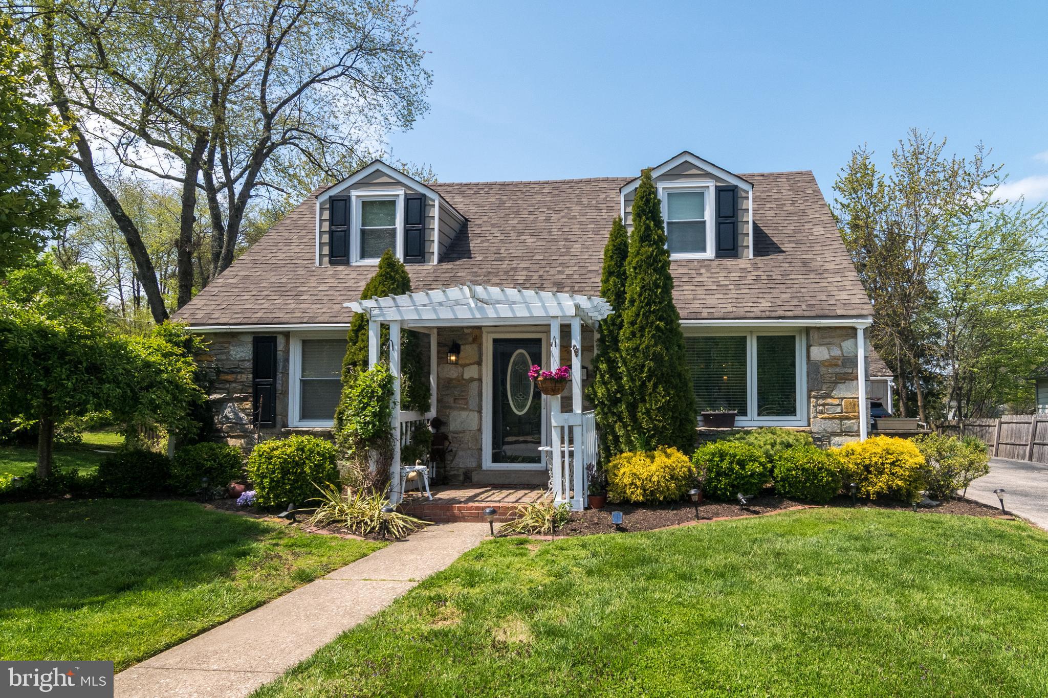 407 Norfolk Road Flourtown, PA 19031 - Photo 1 of 47 Front View