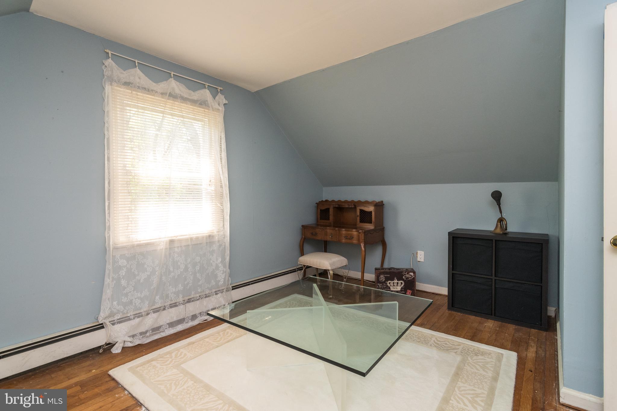 407 Norfolk Road Flourtown, PA 19031 - Photo 33 of 47 Upstairs Bedroom 1