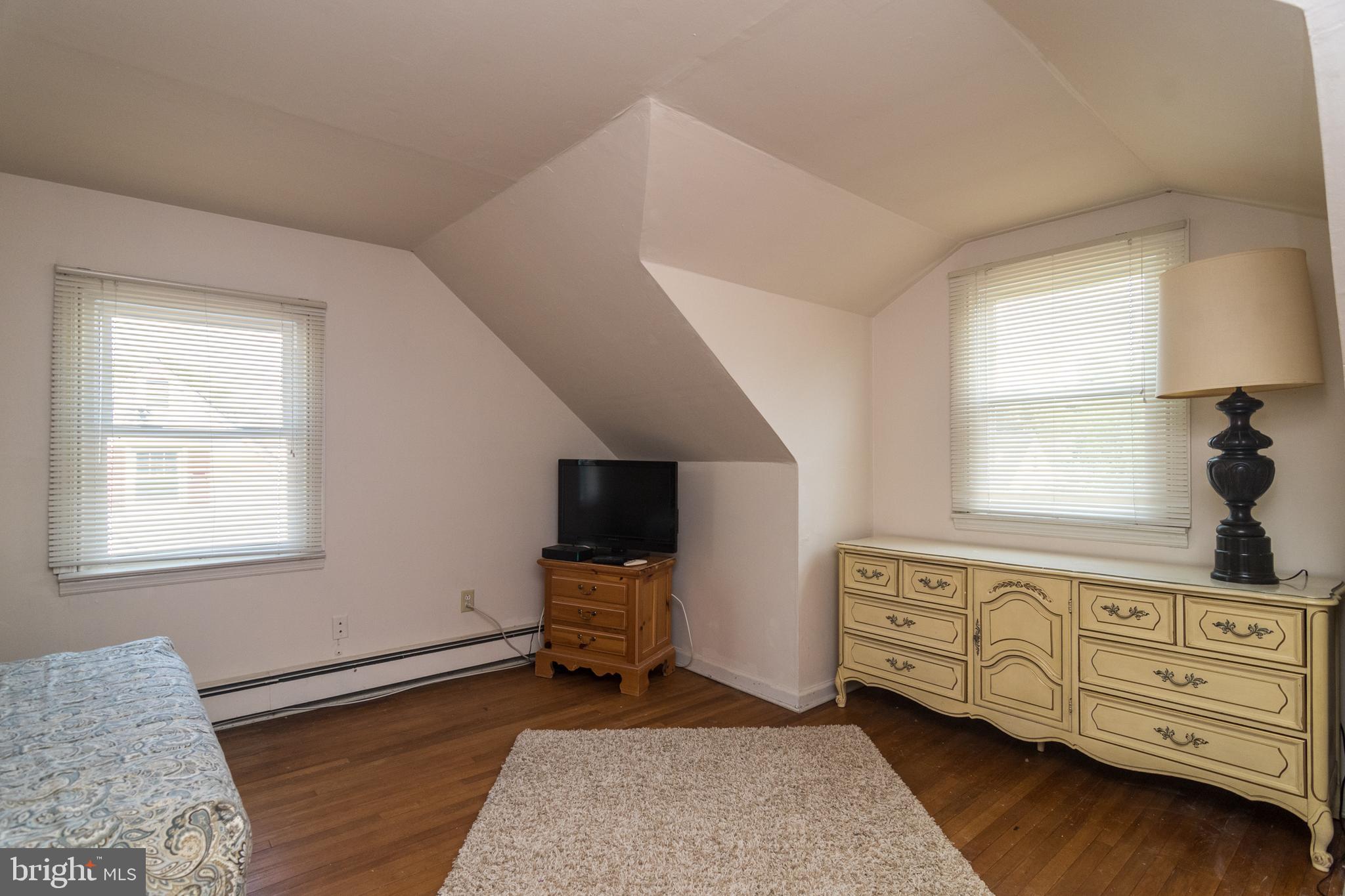 407 Norfolk Road Flourtown, PA 19031 - Photo 34 of 47 Upstairs Bedroom 2