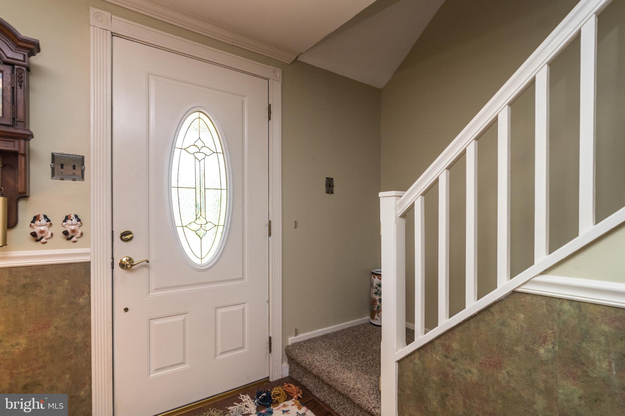 407 Norfolk Road Flourtown, PA 19031 - Photo 5 of 47 Front Entry to Living Room