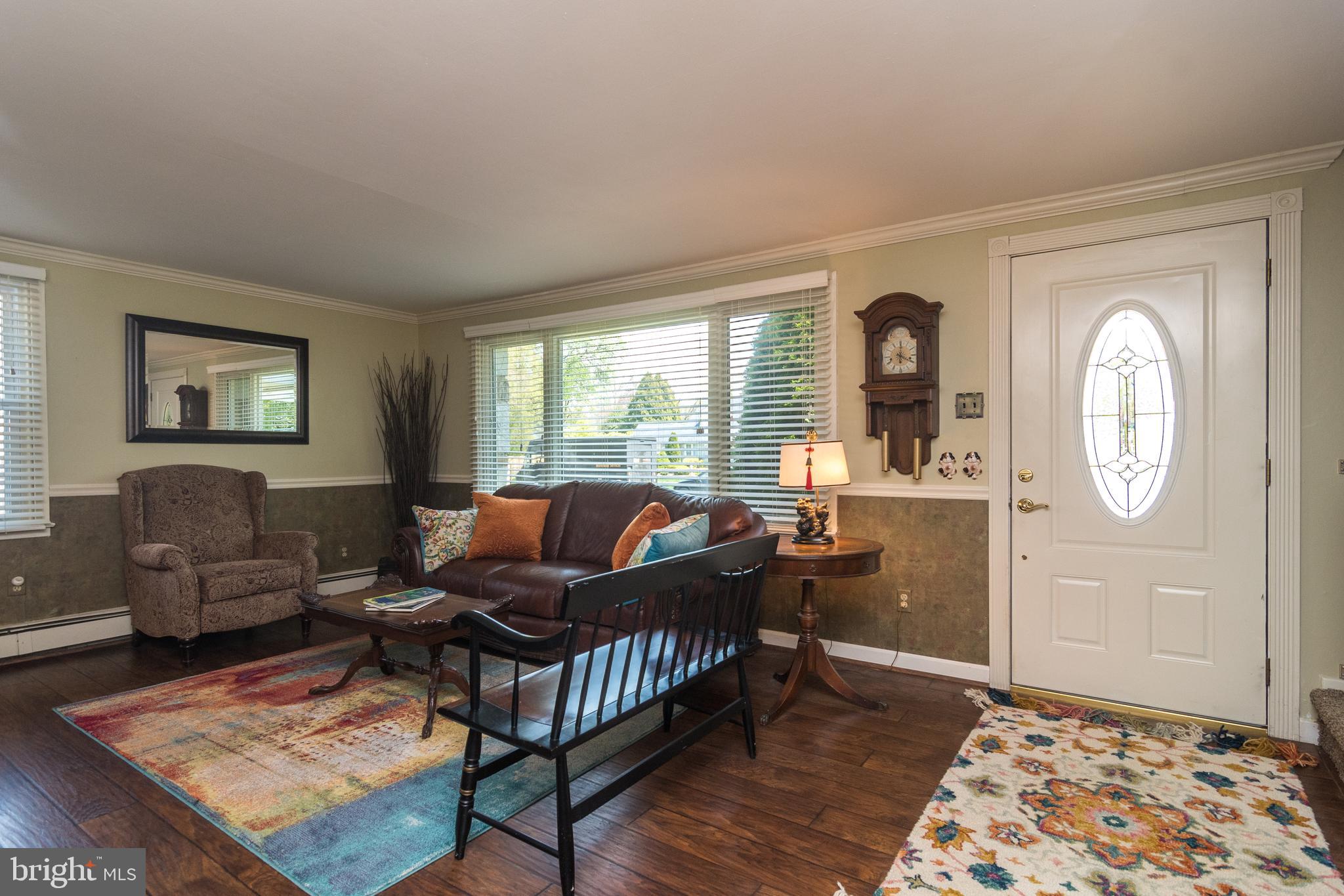 407 Norfolk Road Flourtown, PA 19031 - Photo 6 of 47 Light Filled Living Room