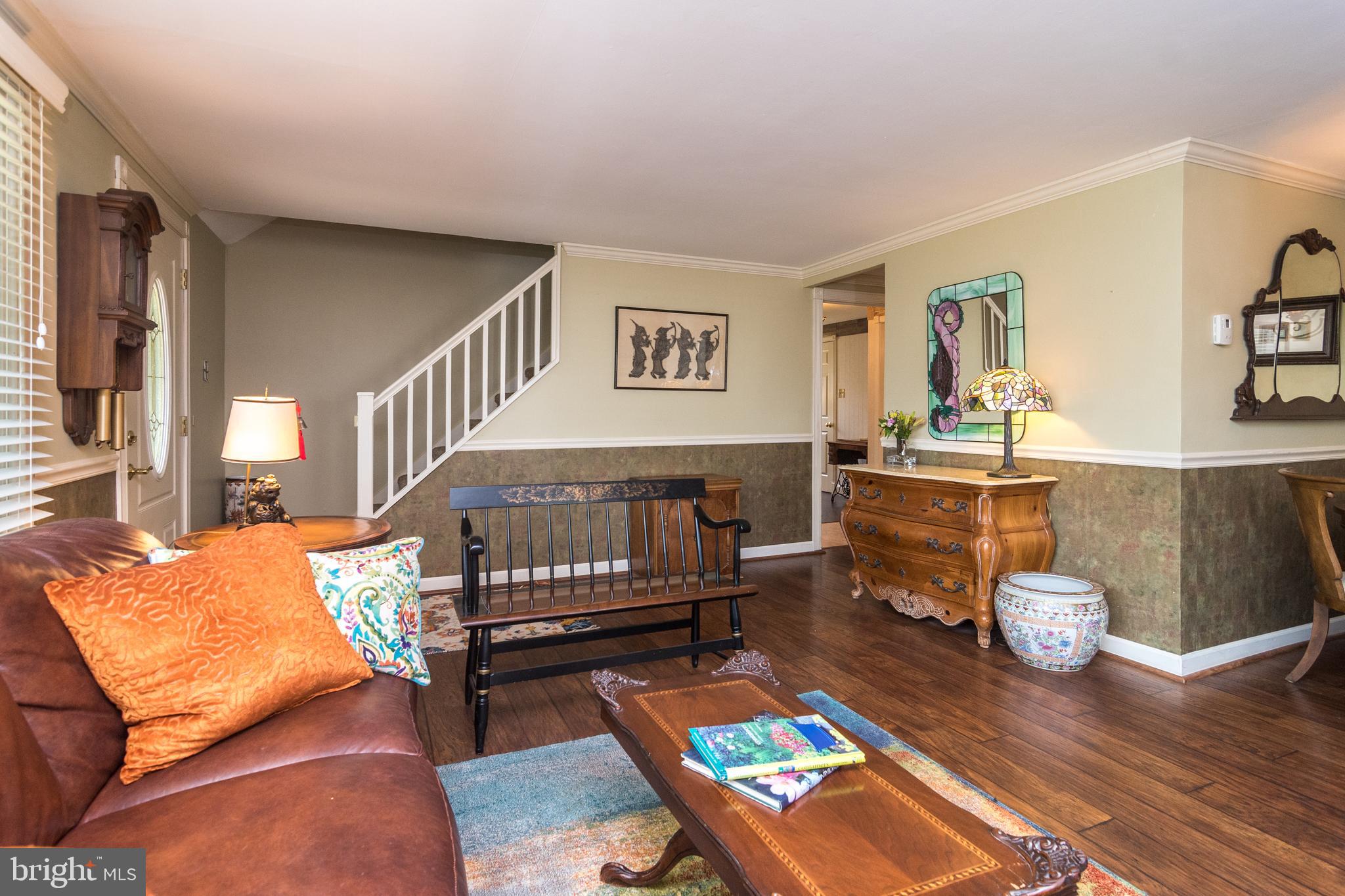 407 Norfolk Road Flourtown, PA 19031 - Photo 9 of 47 Living Room