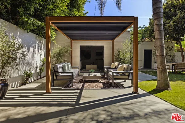$12,500 | 8716 Ashcroft Avenue, West Hollywood, CA 90048