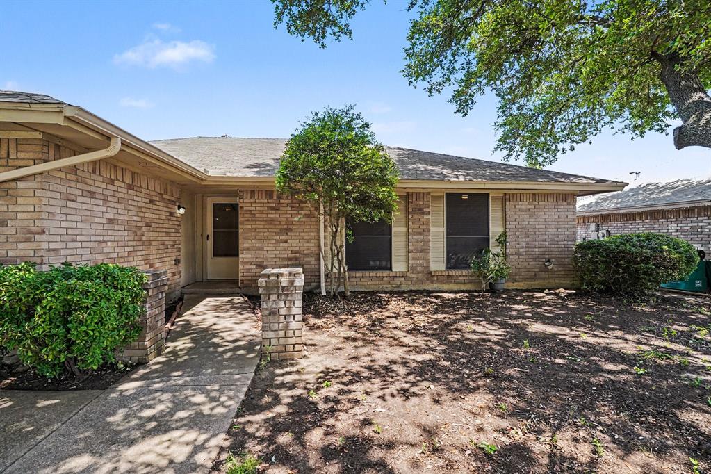 2608 Green Ridge Street Fort Worth, TX 76133 - Photo 3 of 25