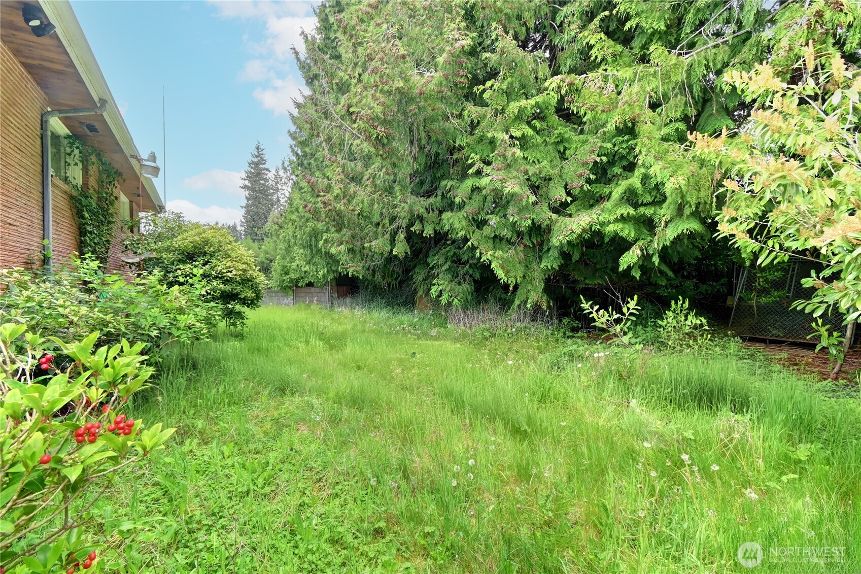 431 72nd Street Southeast Everett, WA 98203 - Photo 14 of 14 a view of a garden