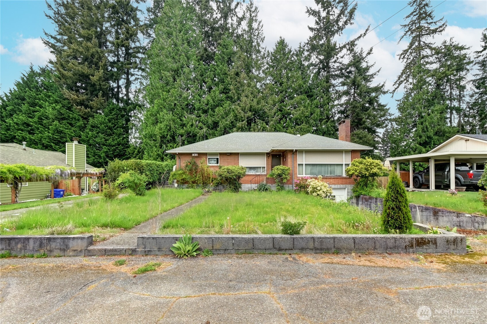 431 72nd Street Southeast Everett, WA 98203 - Photo 7 of 14 a front view of house with yard and green space