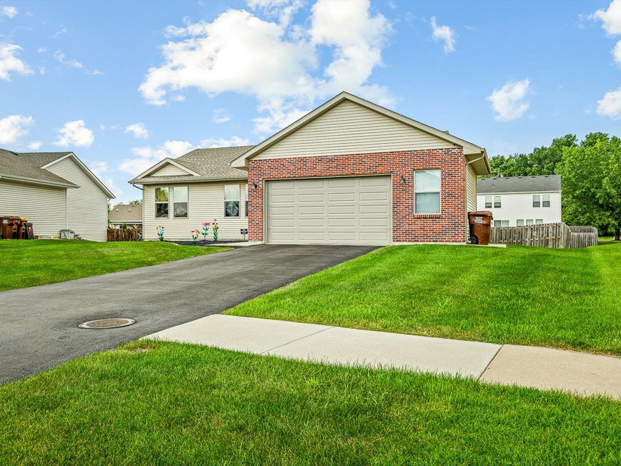 6382 Edgewood Road Machesney Park, IL 61115 - Photo 3 of 46