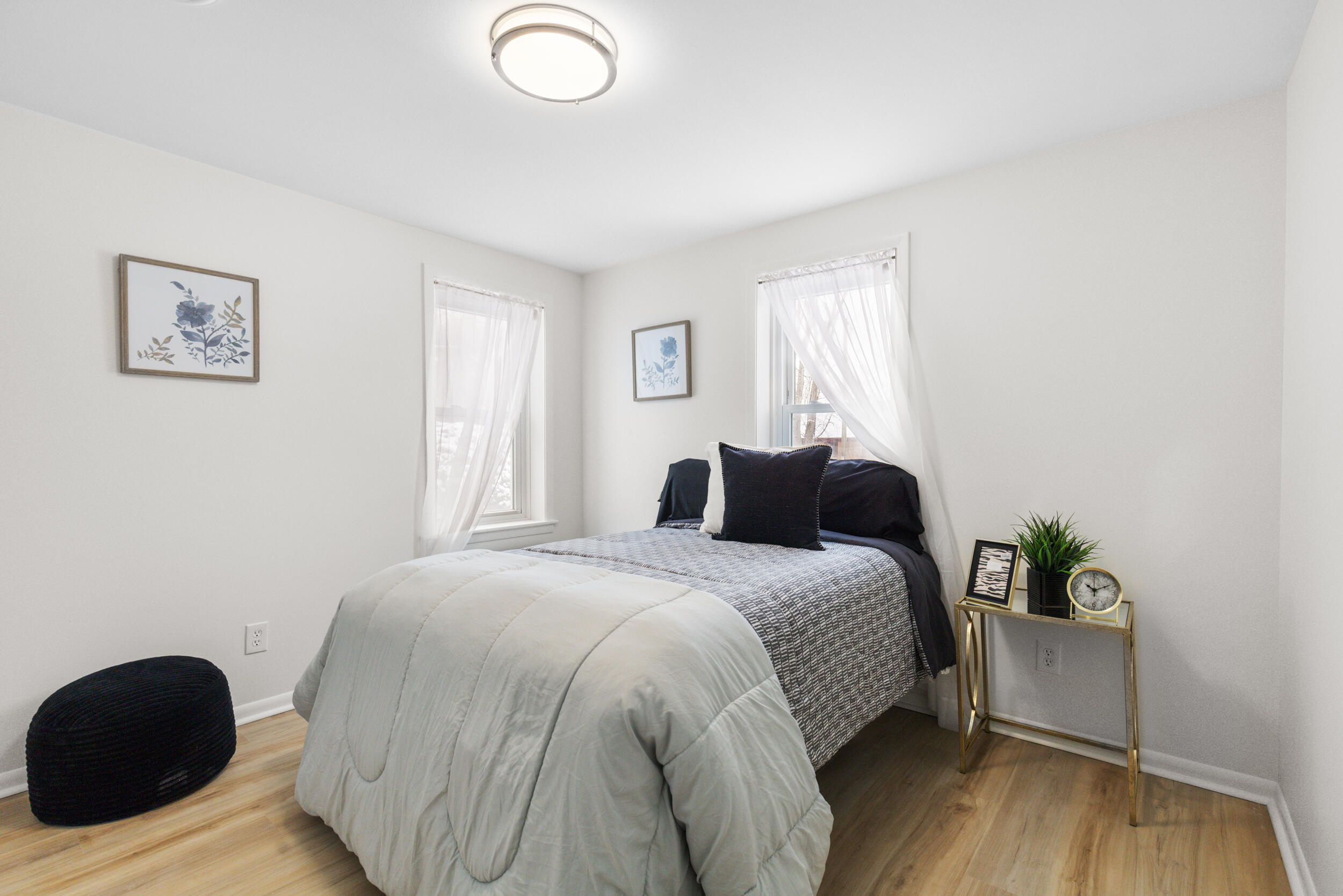 1401 Meadowbrook Boulevard Mount Pleasant, WI 53405 - Photo 12 of 47 photo jan 15 2026, 11 57 17 pm (2)