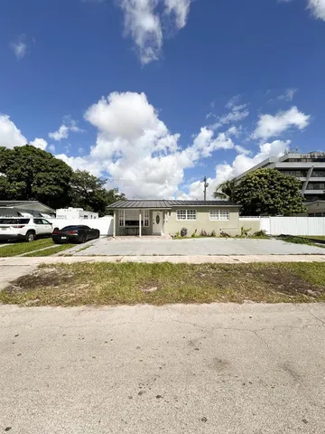 $750,000 | 937 West 48th Street, Hialeah, FL 33012