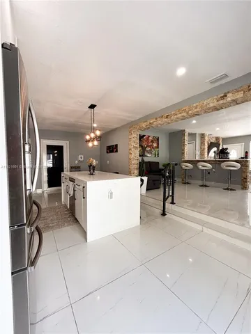 $750,000 | 937 West 48th Street, Hialeah, FL 33012