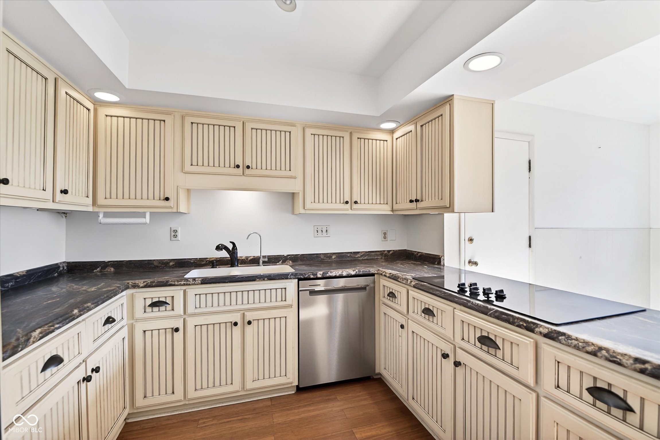 1229 Ridge Road Carmel, IN 46033 - Photo 13 of 46