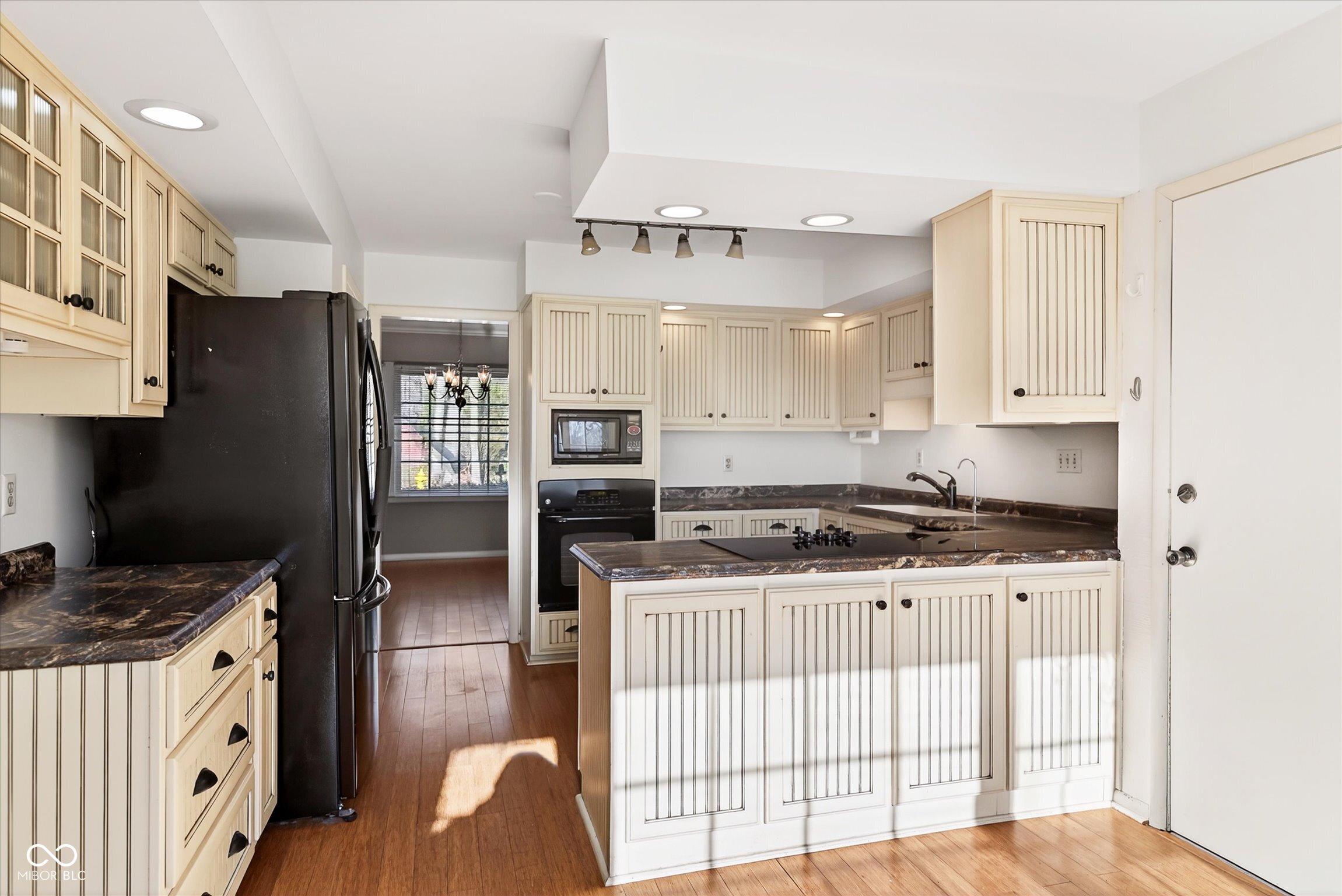 1229 Ridge Road Carmel, IN 46033 - Photo 7 of 46