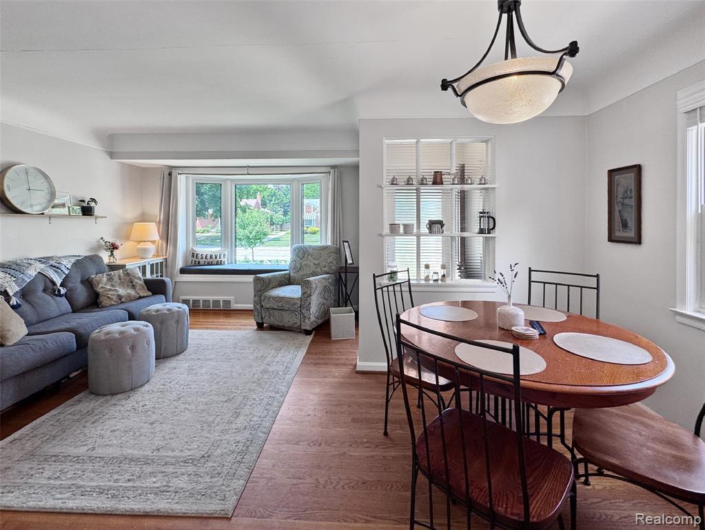 437 Normandy Road Royal Oak, MI 48073 - Photo 9 of 39