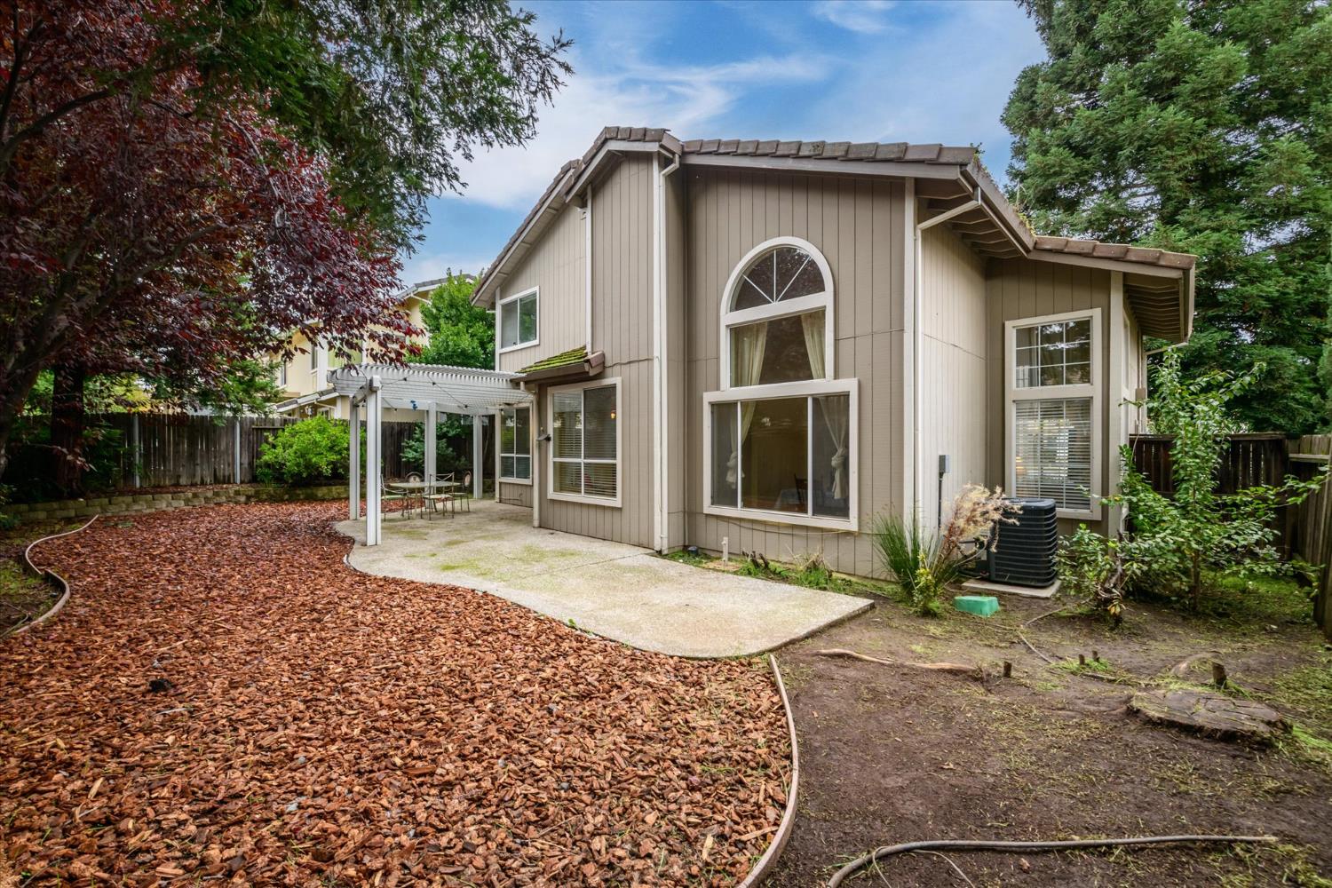 5636 Darby Road Rocklin, CA 95765 - Photo 28 of 29 a front view of a house with garden