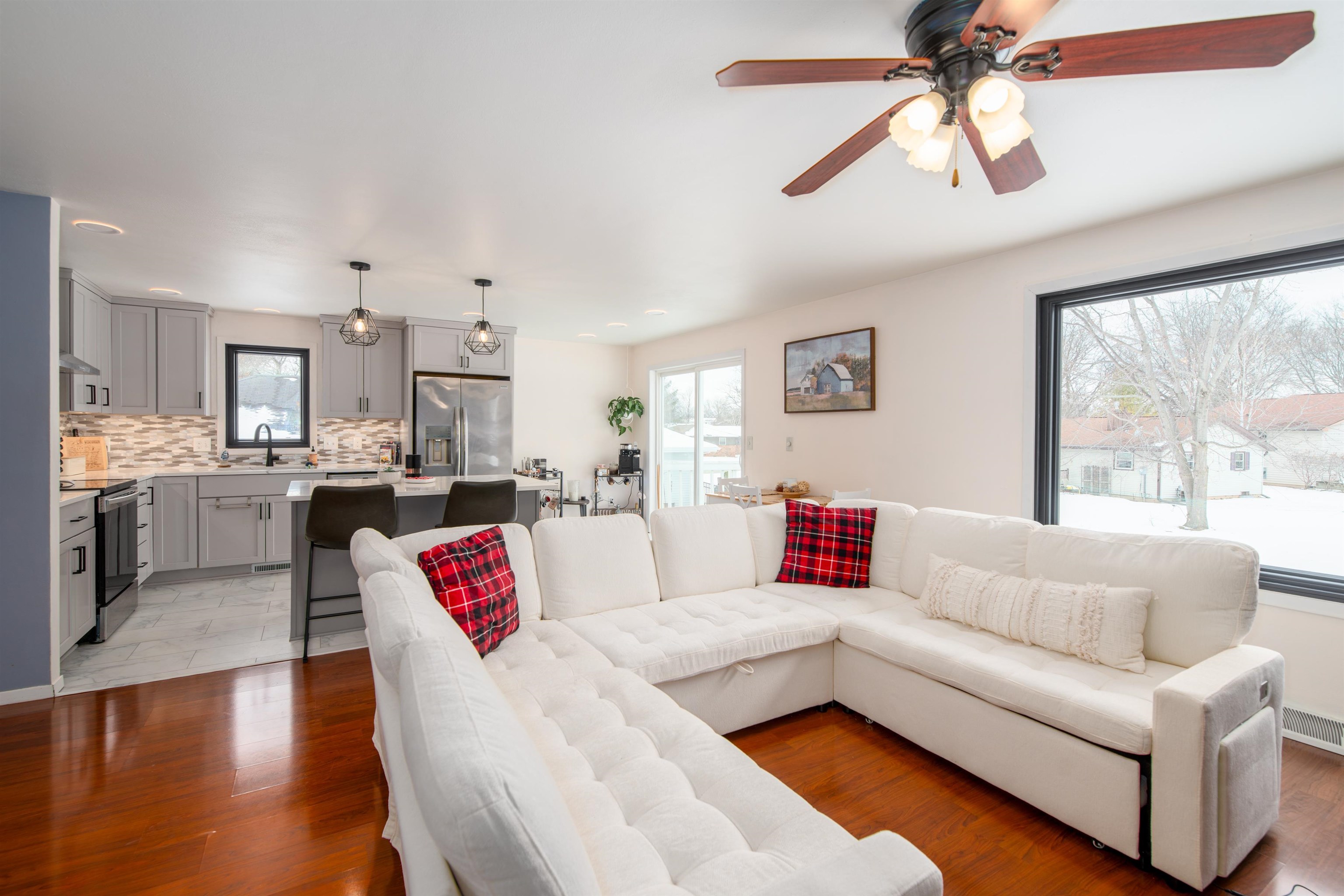 3108 East Rail Road Appleton, WI 54915 - Photo 4 of 25