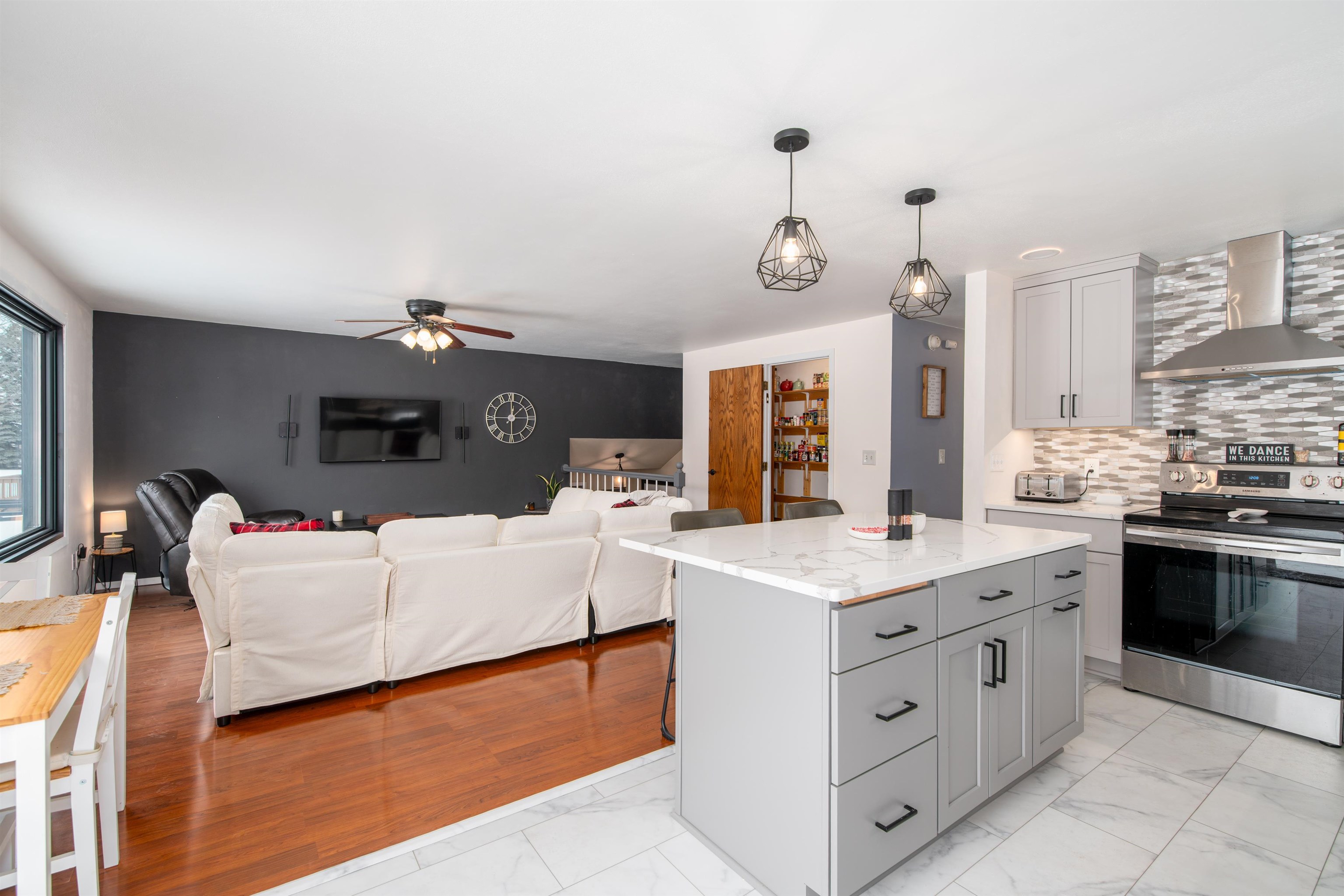 3108 East Rail Road Appleton, WI 54915 - Photo 9 of 25