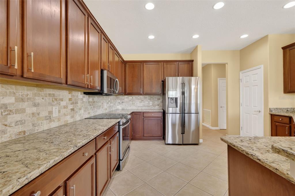 9455 Southwest 71st Loop Ocala, FL 34481 - Photo 15 of 37