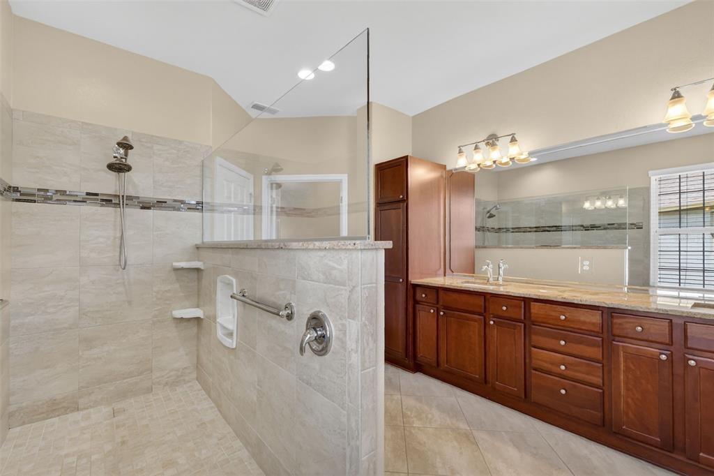 9455 Southwest 71st Loop Ocala, FL 34481 - Photo 21 of 37