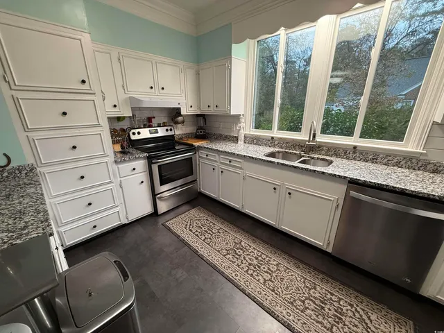 $323,000 | 220 Brantley Street, Lake City, SC 29560