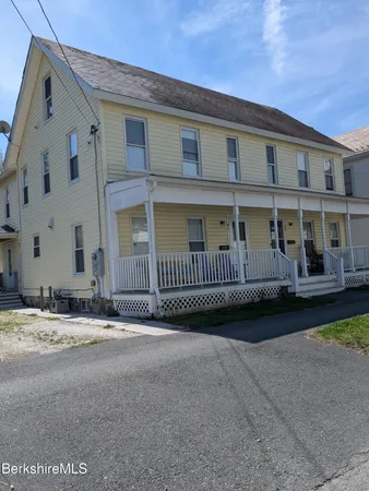 $385,000 | 41 Arnold Street, Unit 1, Williamstown, MA 01267
