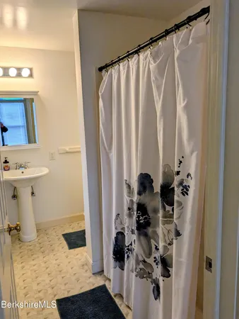$385,000 | 41 Arnold Street, Unit 1, Williamstown, MA 01267