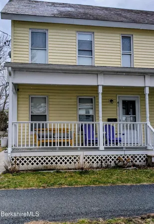 $385,000 | 41 Arnold Street, Unit 1, Williamstown, MA 01267