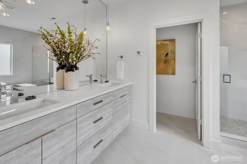 $1,995,000 | 1725 Martin Luther King Jr Way, Seattle, WA 98122