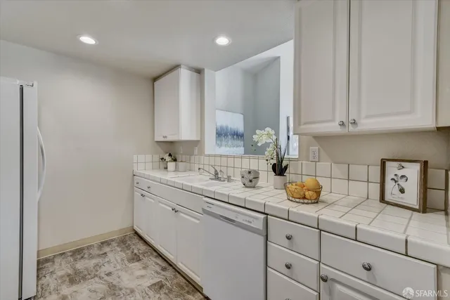 $629,000 | 163 Stoneridge Lane, San Francisco, CA 94134