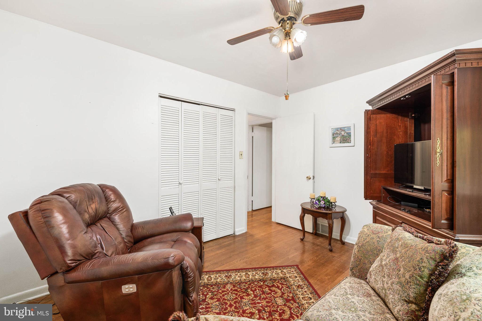 124 Potomac Run Road Fredericksburg, VA 22405 - Photo 22 of 39 3rd Bedroom with Hardwood Floors & Ceiling Fan