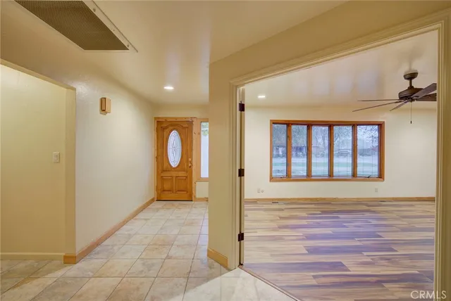 a view of an entryway of the house