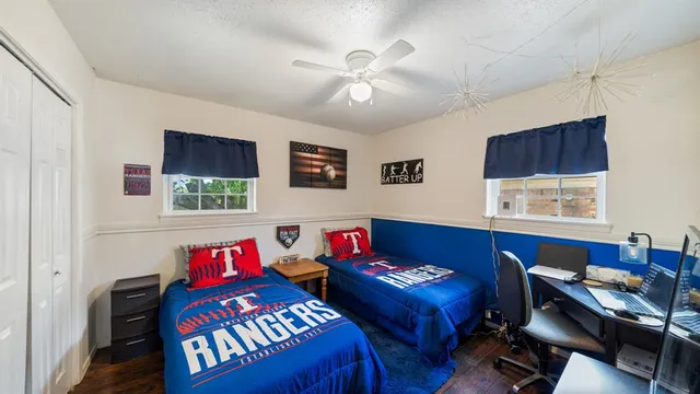 a view of a workspace with furniture