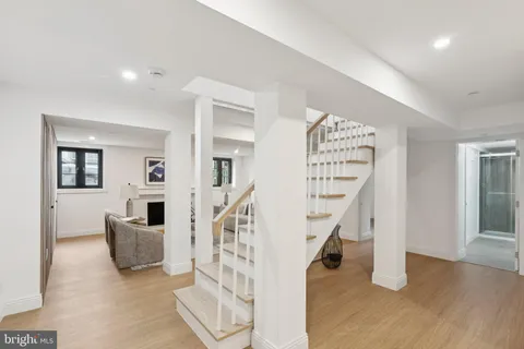$1,998,000 | 3 Alden Lane, Chevy Chase, MD 20815