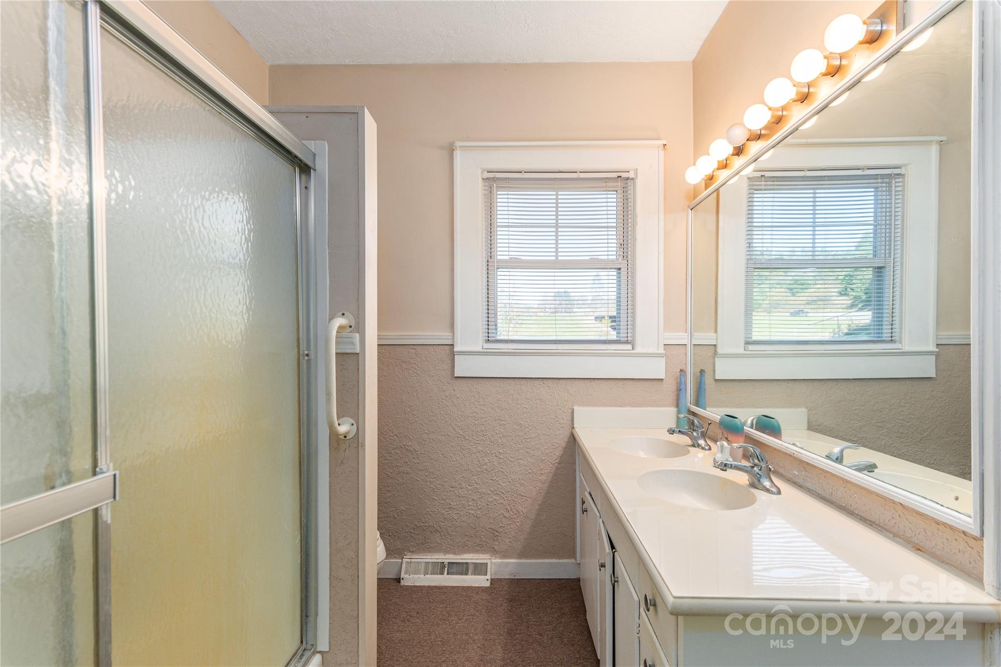 1251 Hayes Run Road Marshall, NC 28753 - Photo 17 of 18 Gallery Image 17