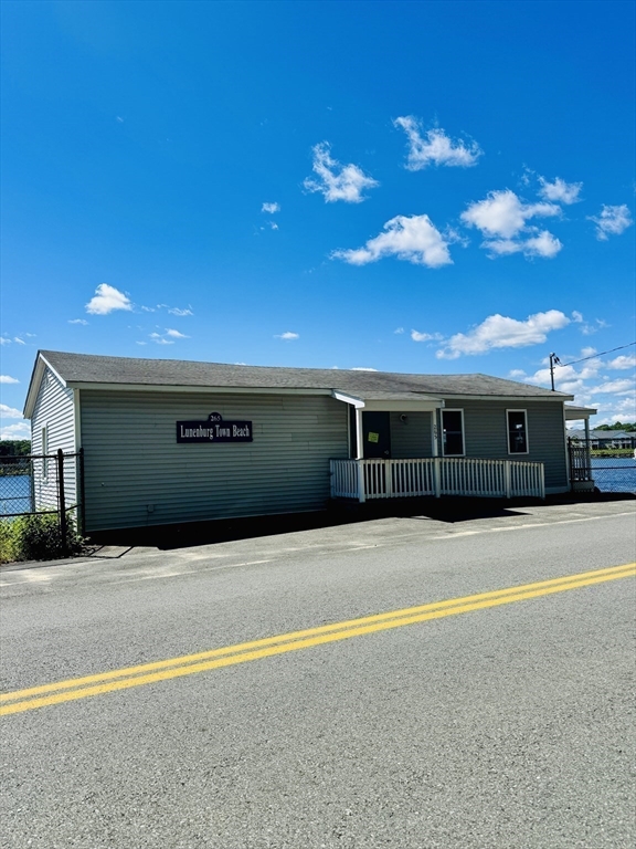 452 Hollis Road Lunenburg, MA 01462 - Photo 23 of 25 a view of the back yard