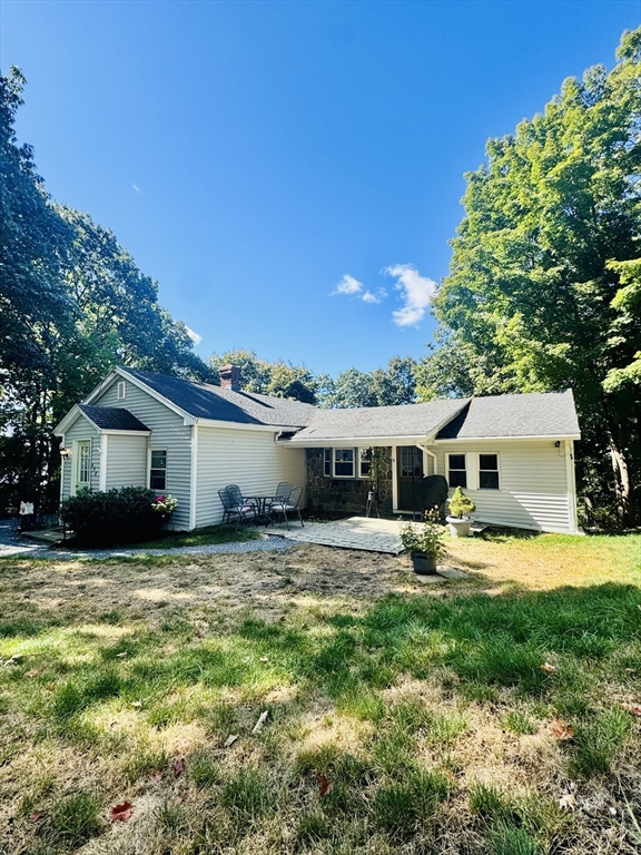 452 Hollis Road Lunenburg, MA 01462 - Photo 4 of 25 a house that has a outdoor space