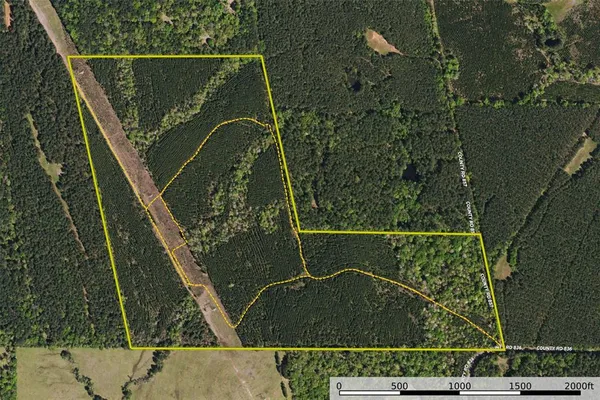 a picture of a tennis court