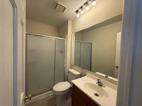 $2,400 | 1874 Windward Lane, Hanover Park, IL 60133