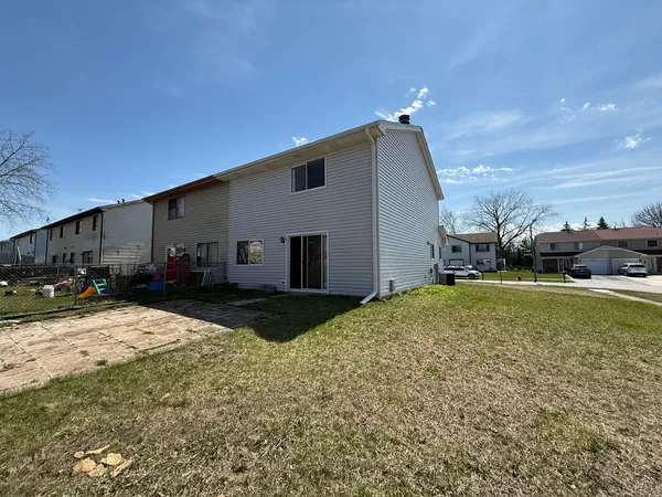 $2,400 | 1874 Windward Lane, Hanover Park, IL 60133