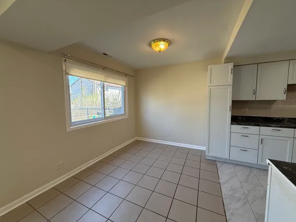 $2,400 | 1874 Windward Lane, Hanover Park, IL 60133