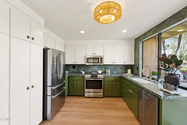 $998,000 | 250 Calle Del Verano, Palm Desert, CA 92260