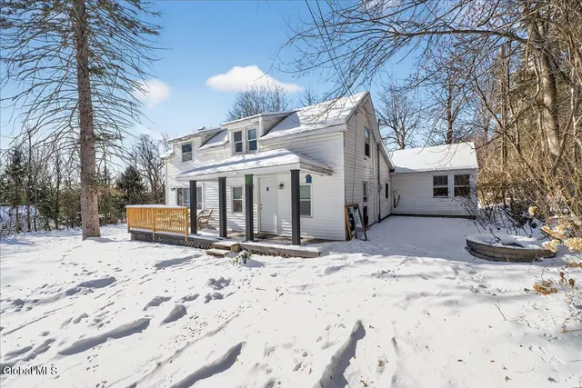 $279,000 | 1423 Washout Road, Glenville, NY 12302